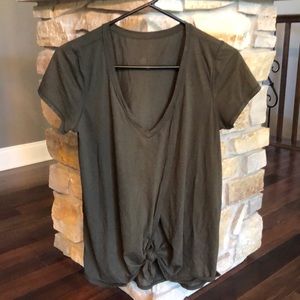 Lululemon t shirt